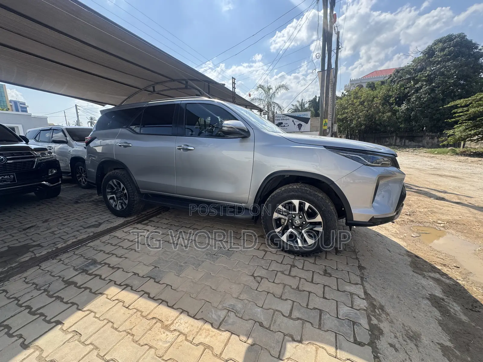 Toyota Fortuner 2.4 D AWD 2023 Silver