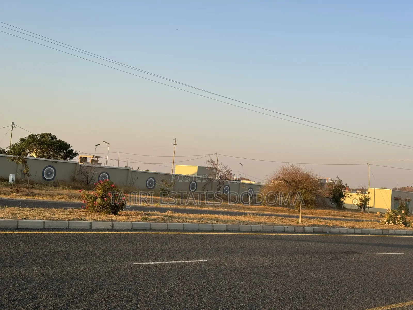 Uwanja Unauzwa Dodoma Iyumbu Newtown Center