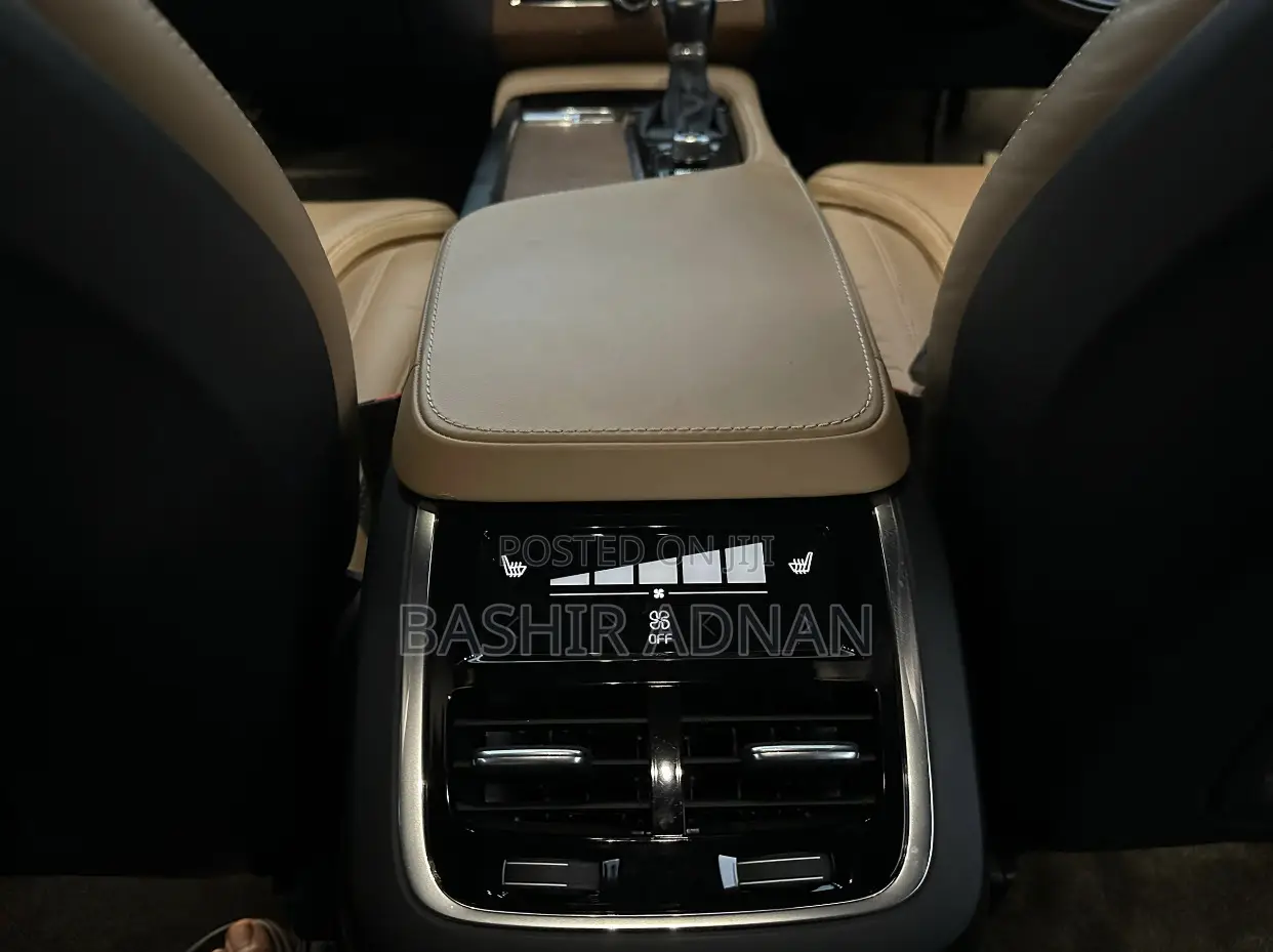 Volvo XC90 T6 Inscription AWD (2.0L 4cyl 8A) 2016 Beige