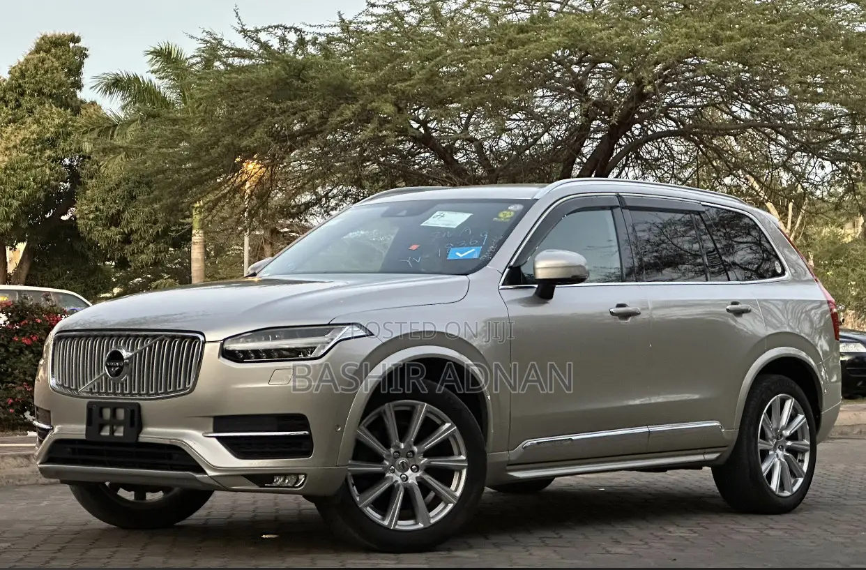 Volvo XC90 T6 Inscription AWD (2.0L 4cyl 8A) 2016 Beige