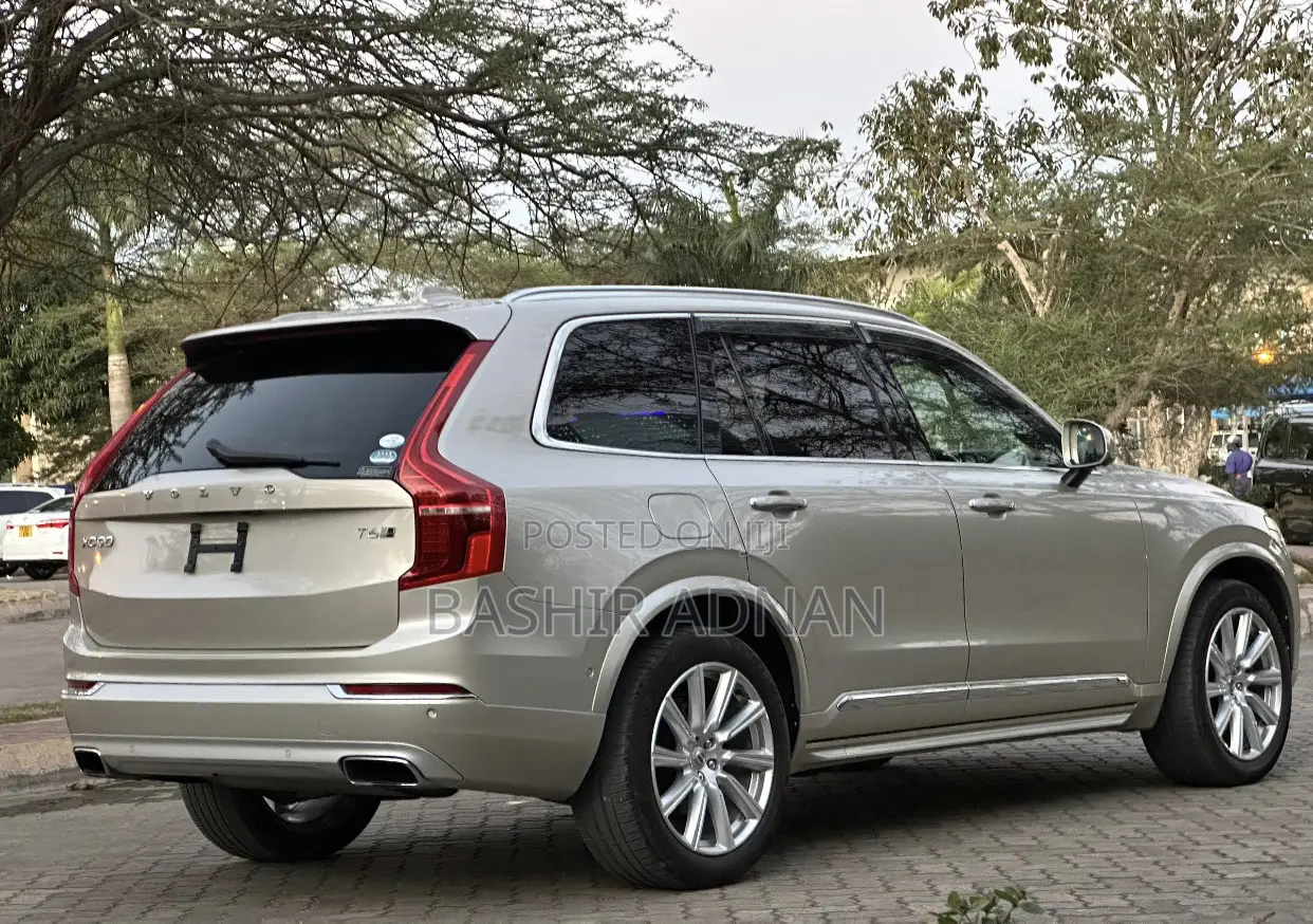 Volvo XC90 T6 Inscription AWD (2.0L 4cyl 8A) 2016 Beige