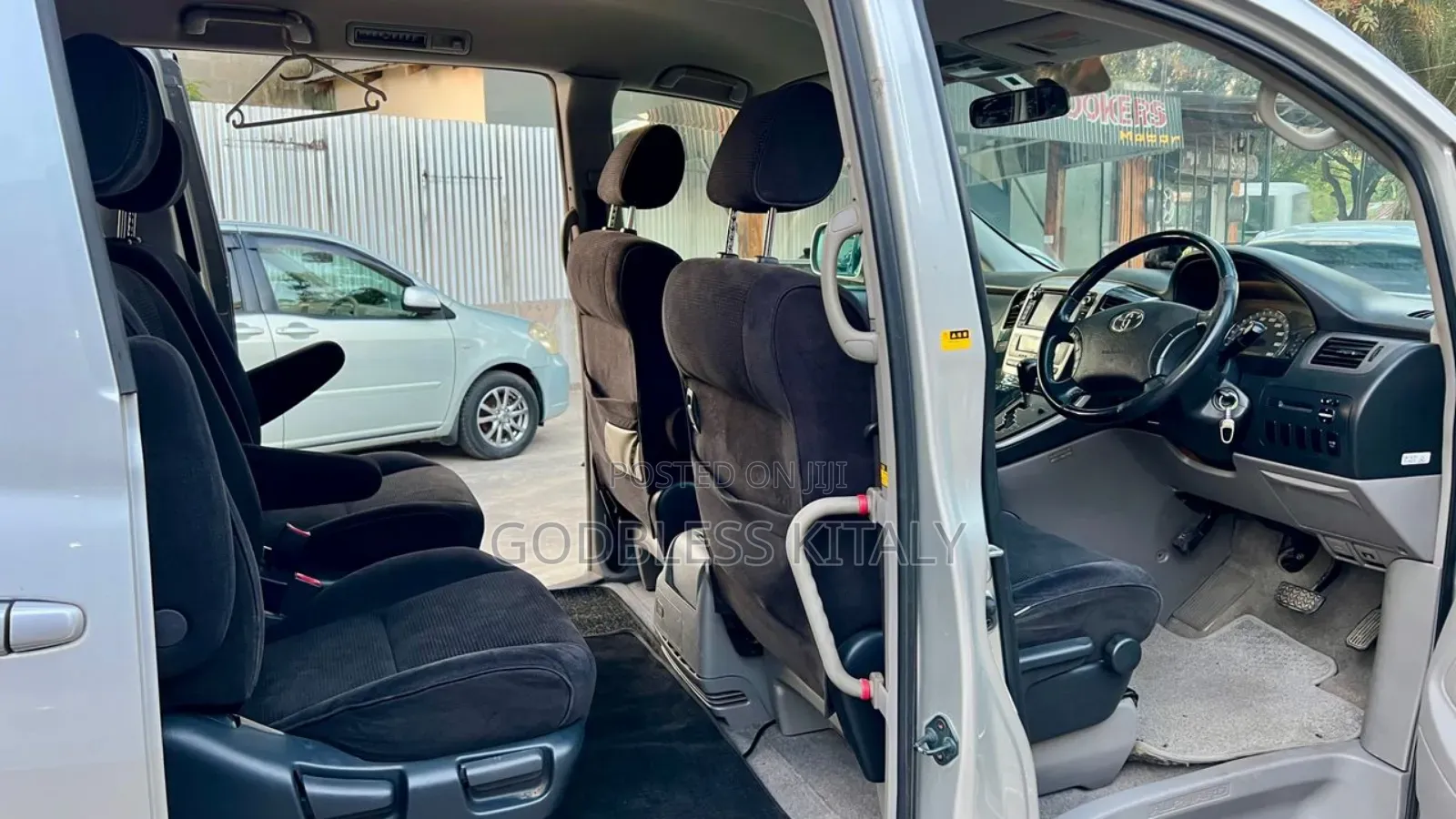 Toyota Alphard 2.4 Hybrid AWD 2004 Silver