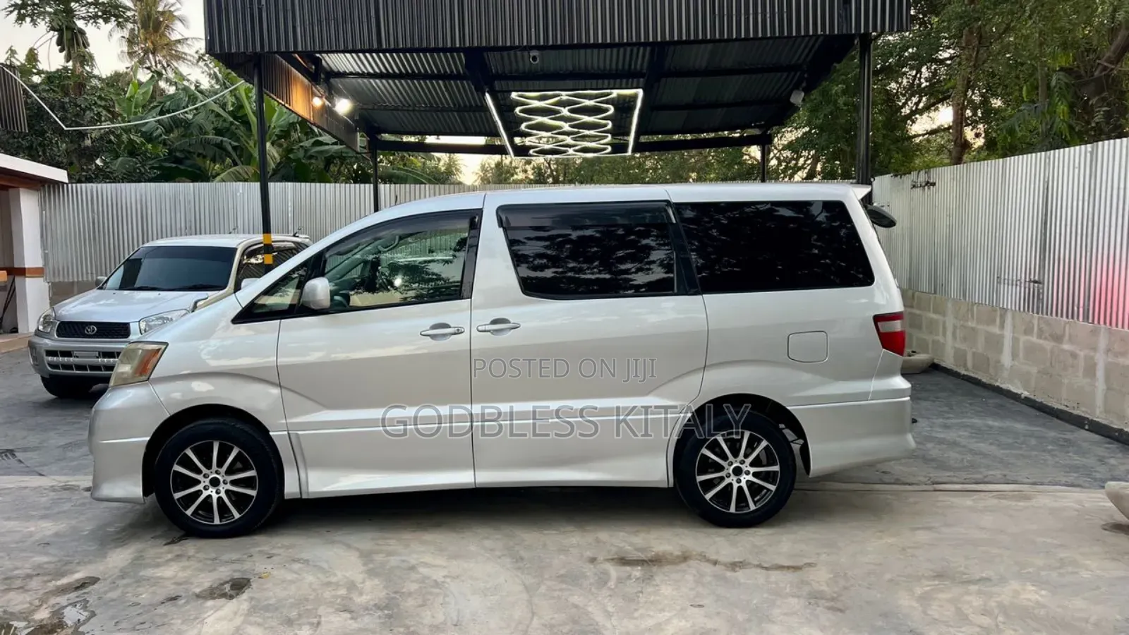 Toyota Alphard 2.4 Hybrid AWD 2004 Silver