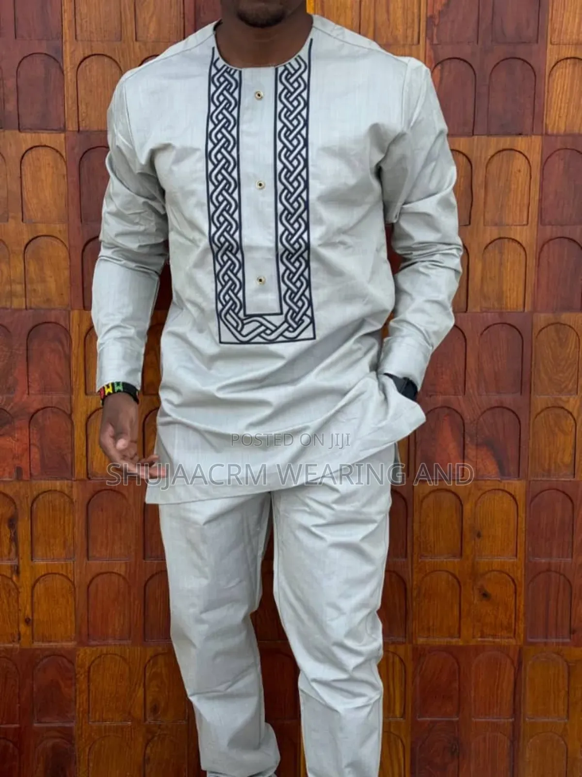 Collarless Fulls Wear