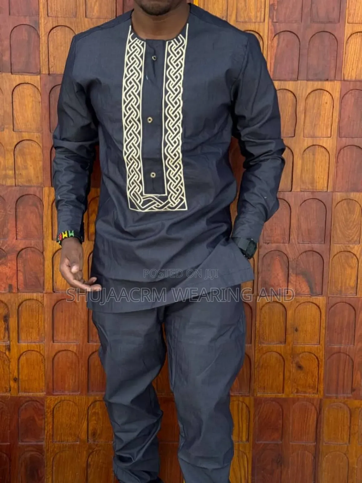 Collarless Fulls Wear