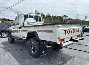 Toyota Land Cruiser 2012 White