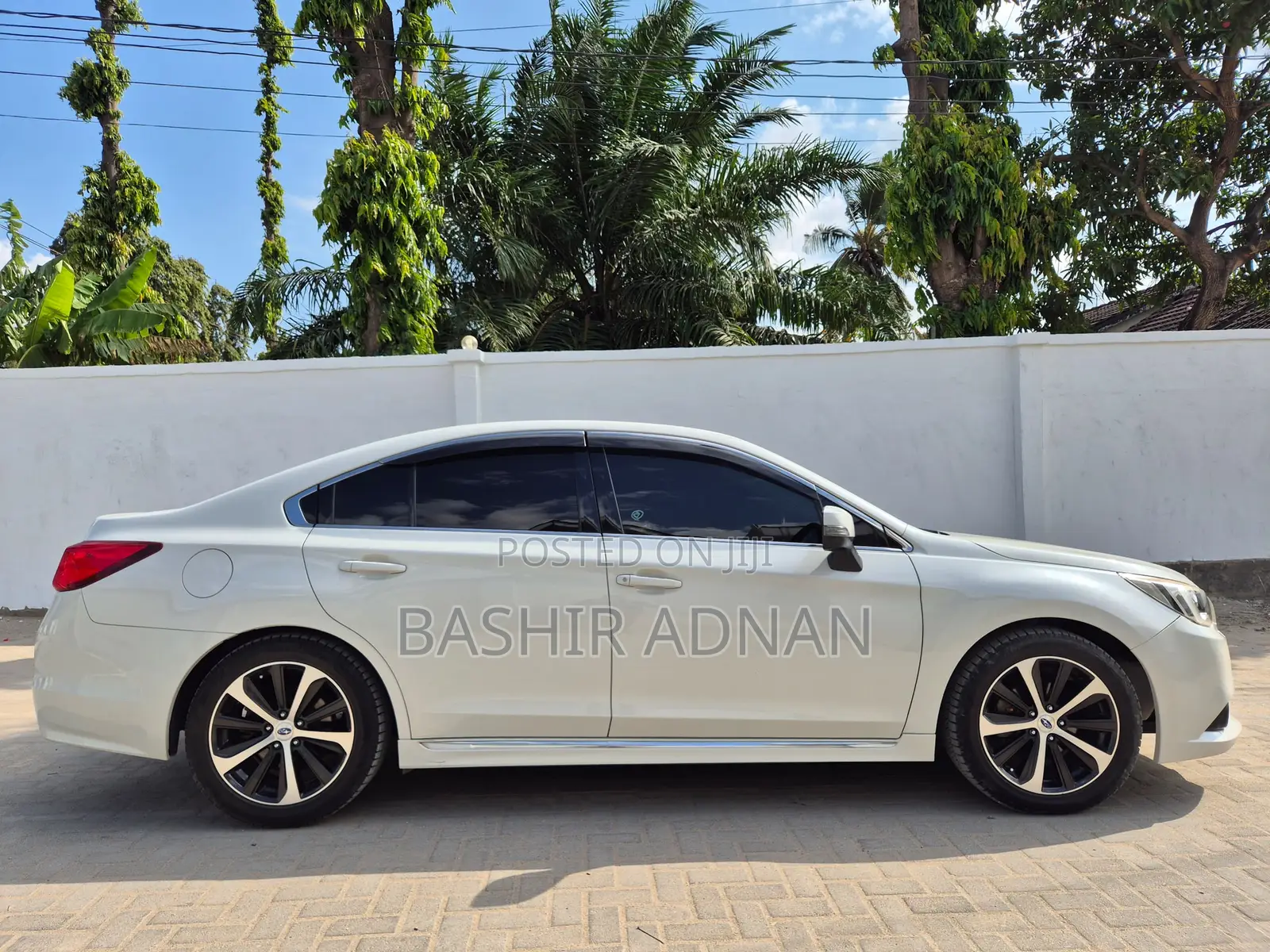 Subaru Legacy 2.5i Limited 4dr Sedan AWD (2.5L 4cyl CVT) 2015 White