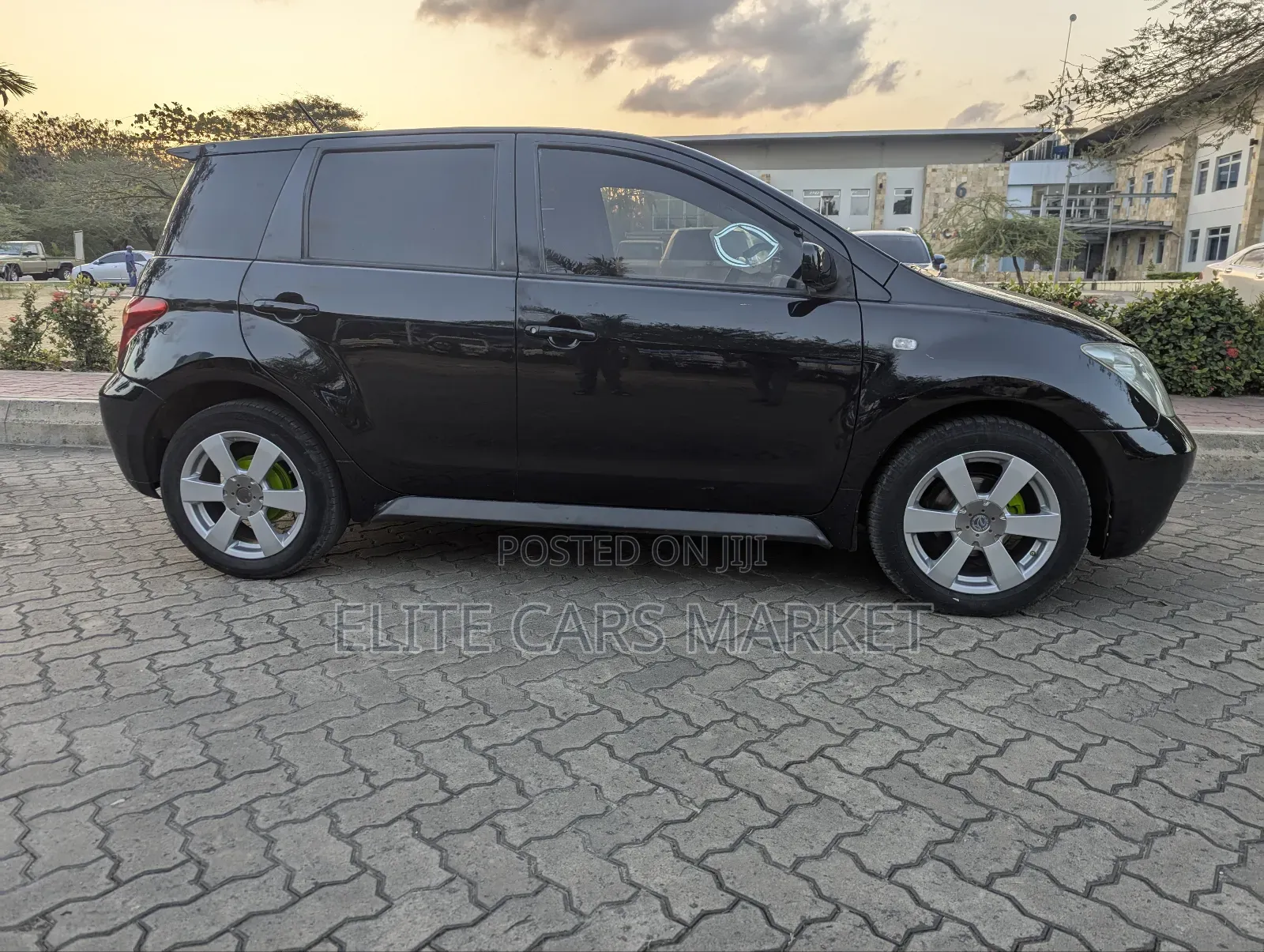 Toyota IST 2003 Black