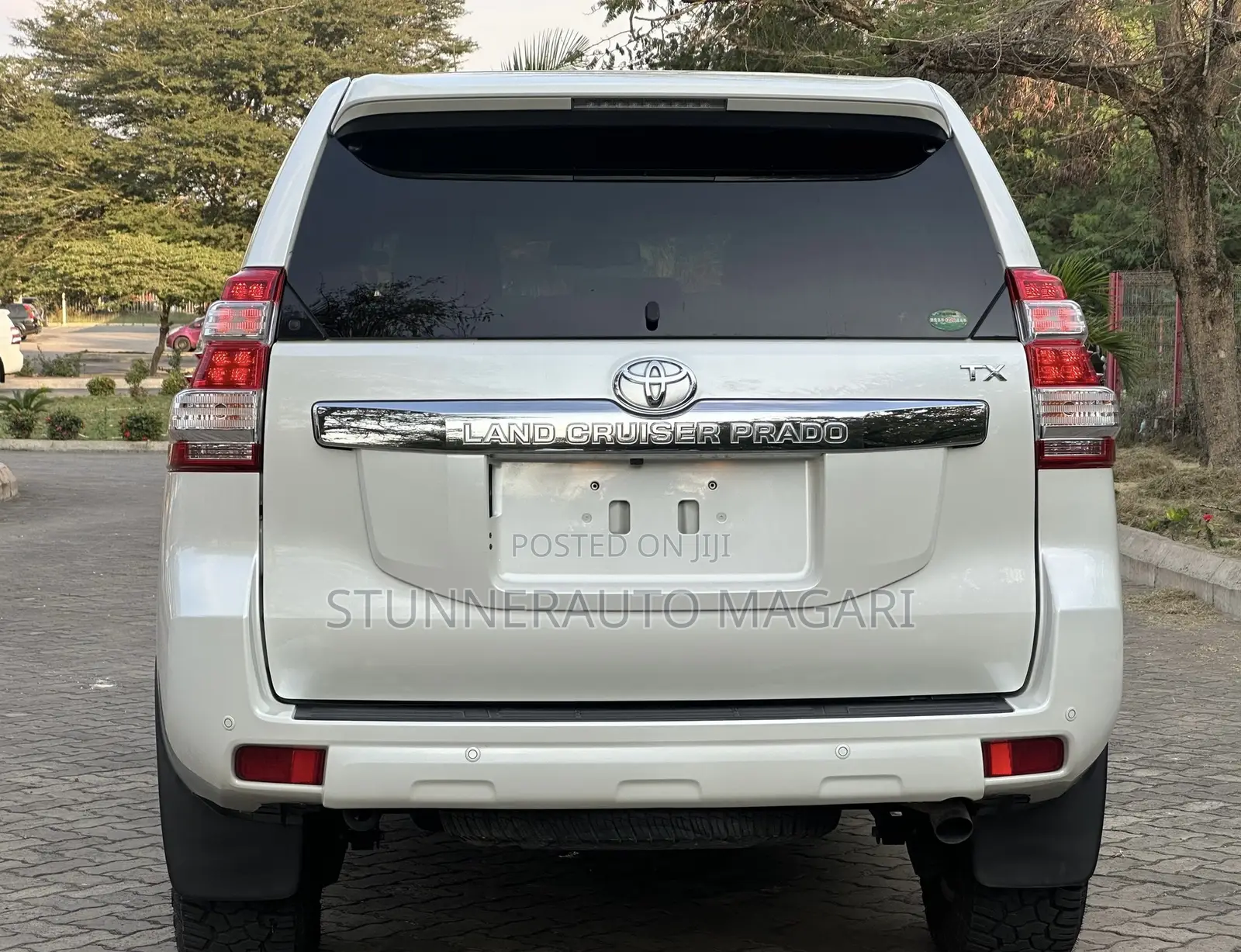 Toyota Land Cruiser Prado 2015 White