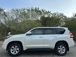 Toyota Land Cruiser Prado 2015 White