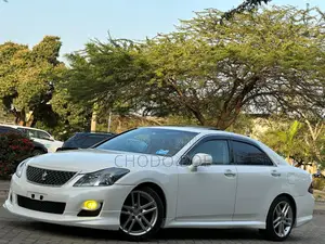 Toyota Crown 2009 Pearl