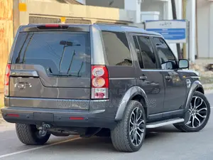 Land Rover Discovery 2009 Gray