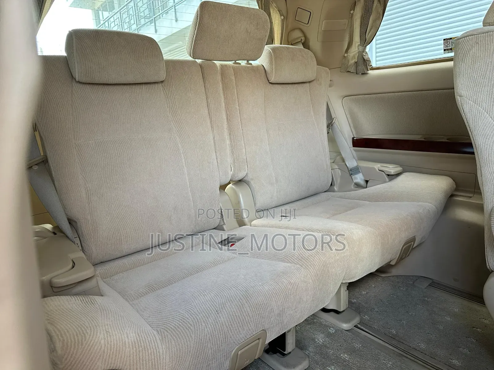Toyota Alphard 2009 White