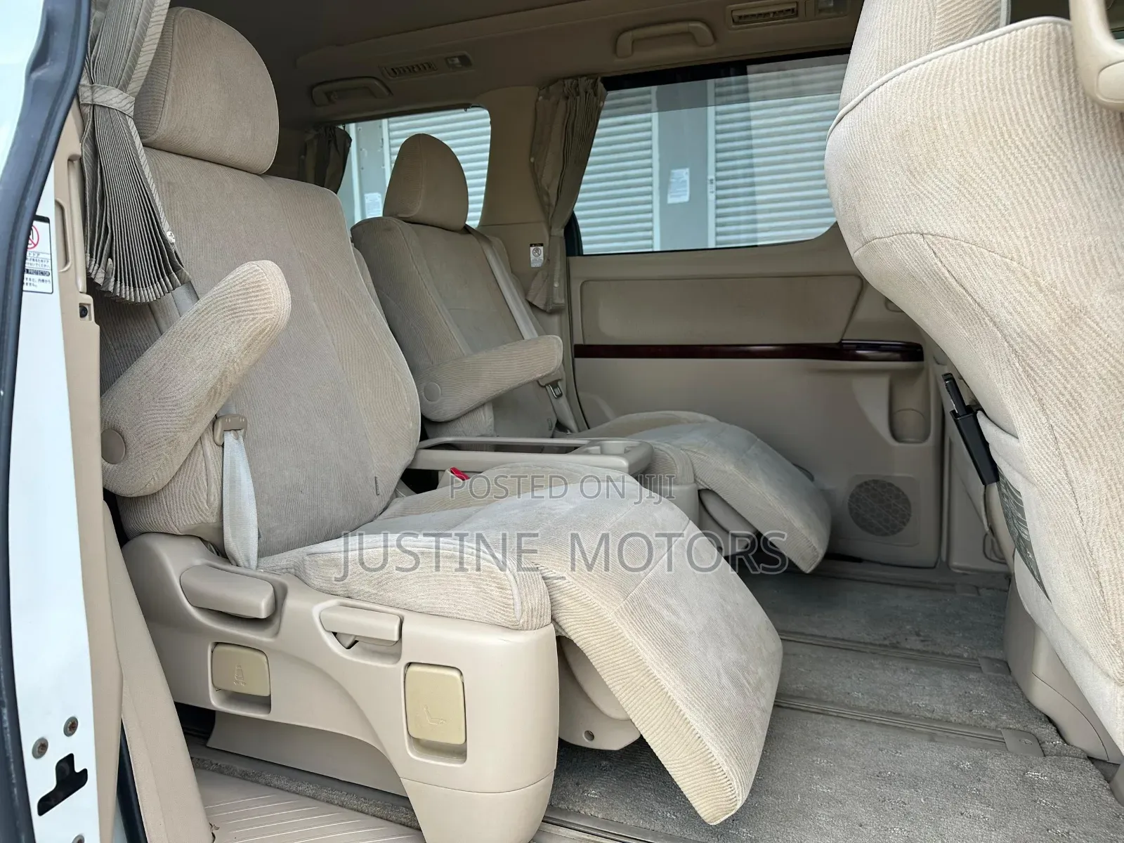 Toyota Alphard 2009 White