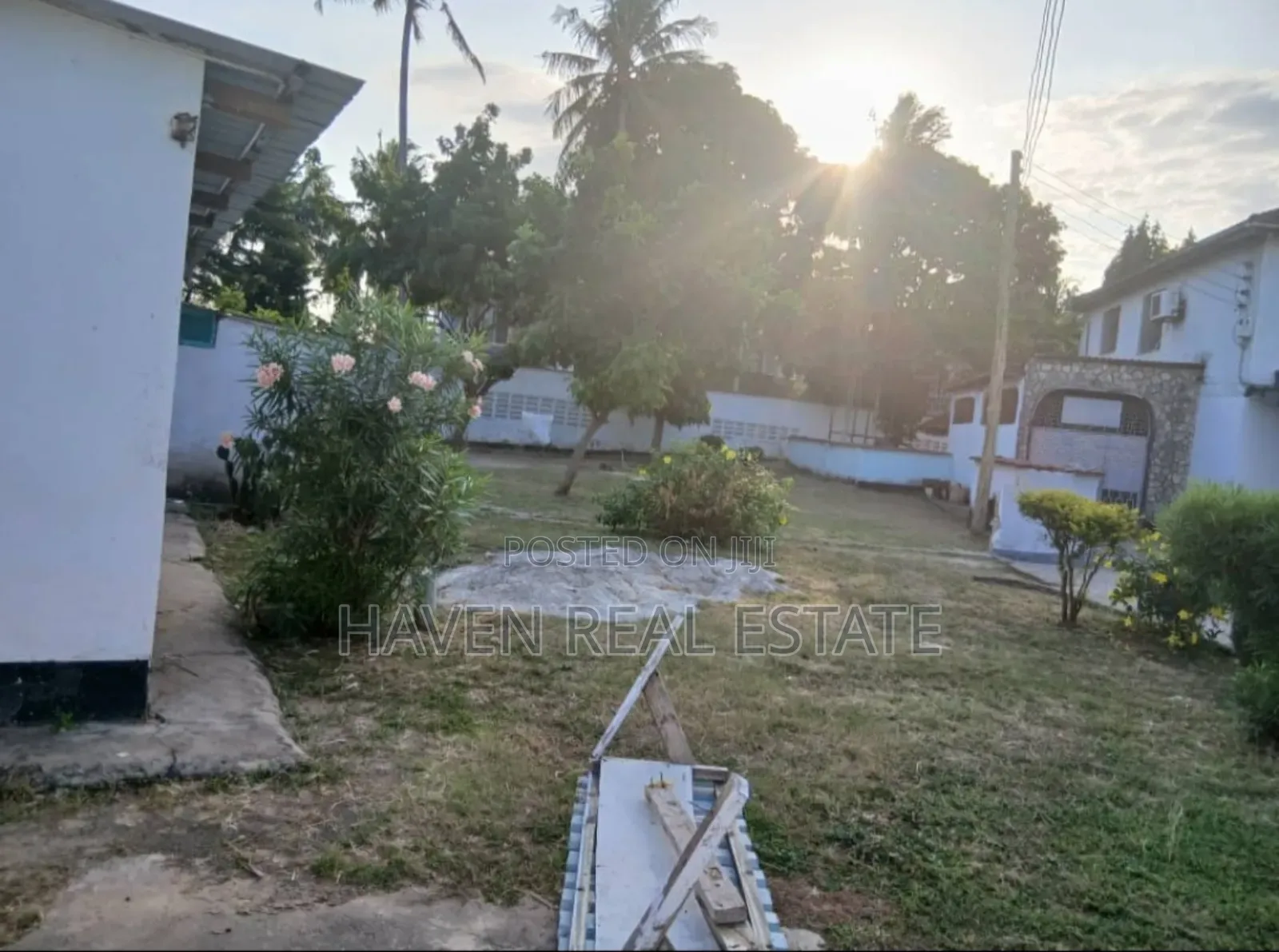 5bdrm House in Kunduchi for sale
