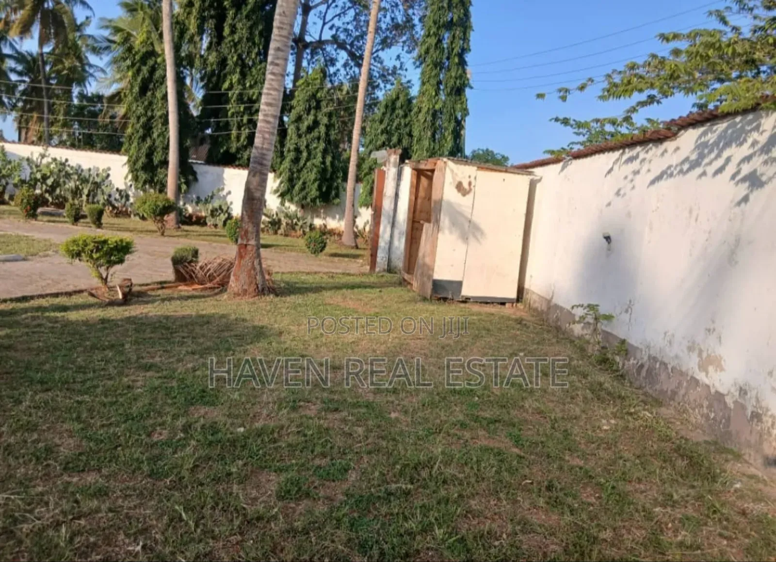 5bdrm House in Kunduchi for sale