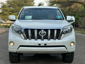 Toyota Land Cruiser Prado 2017 White