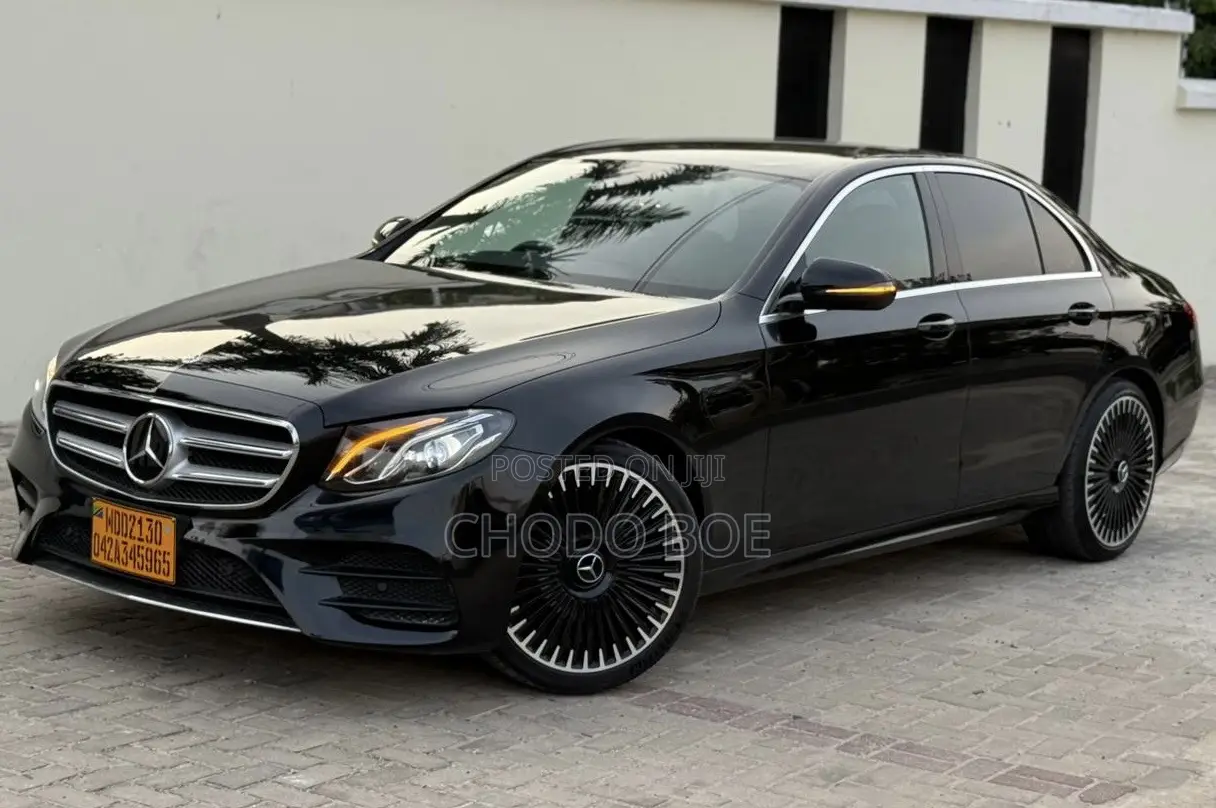 Mercedes-Benz E220 2017 Black
