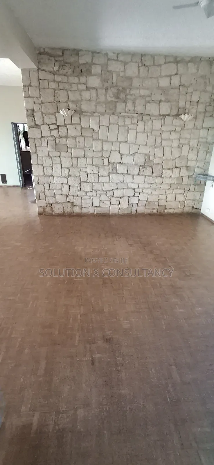 7bdrm House in Kunduchi for sale