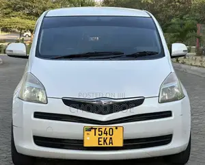 Toyota Ractis 2007 Pearl
