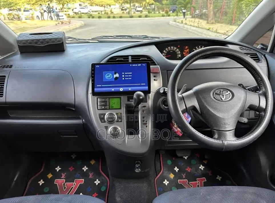 Toyota Ractis 2007 Pearl