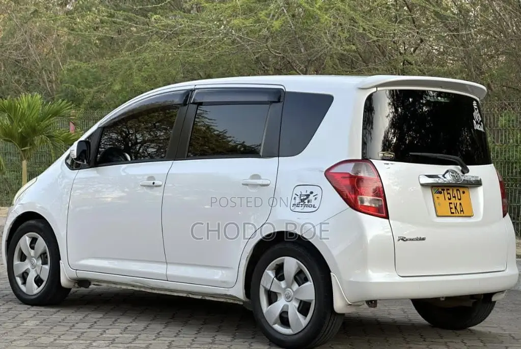 Toyota Ractis 2007 Pearl