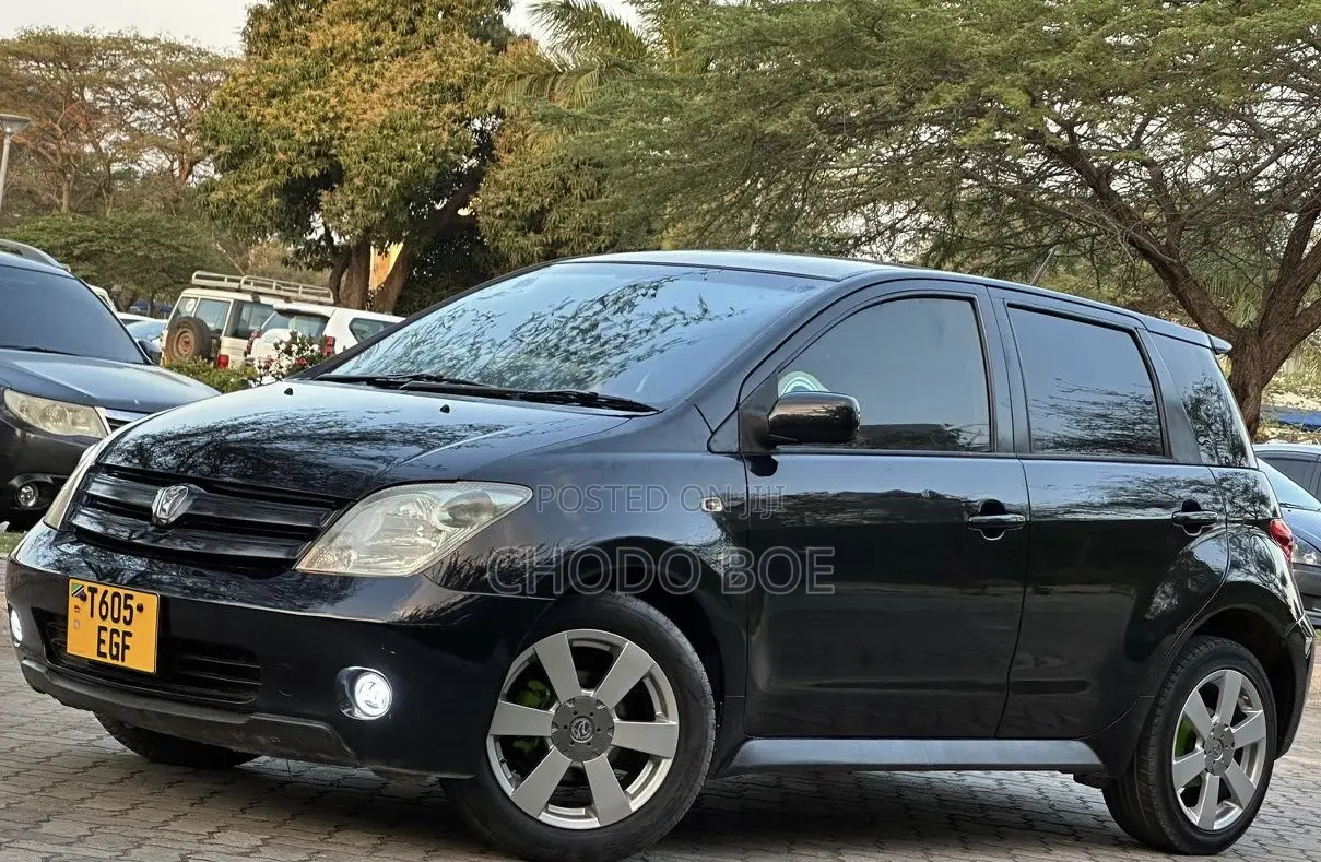Toyota IST 2003 Black