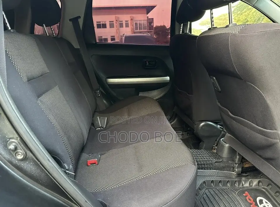 Toyota IST 2003 Black