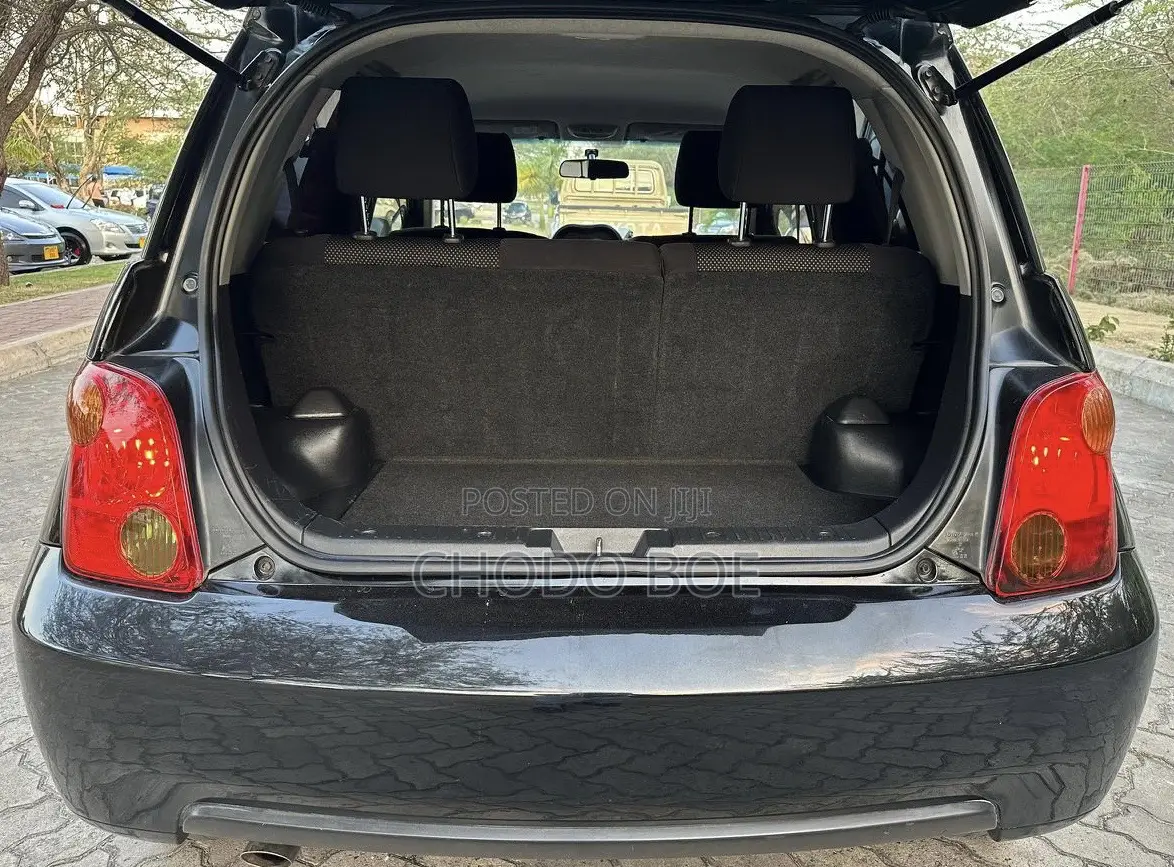 Toyota IST 2003 Black