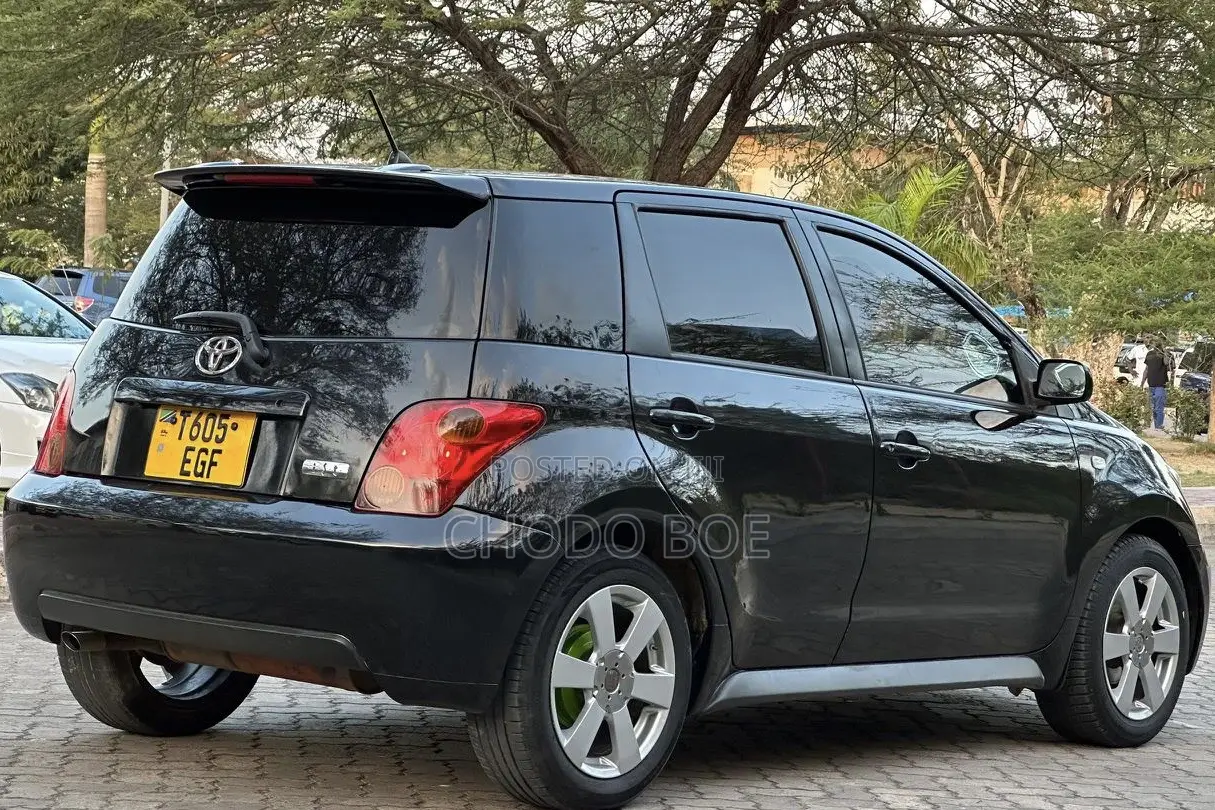 Toyota IST 2003 Black