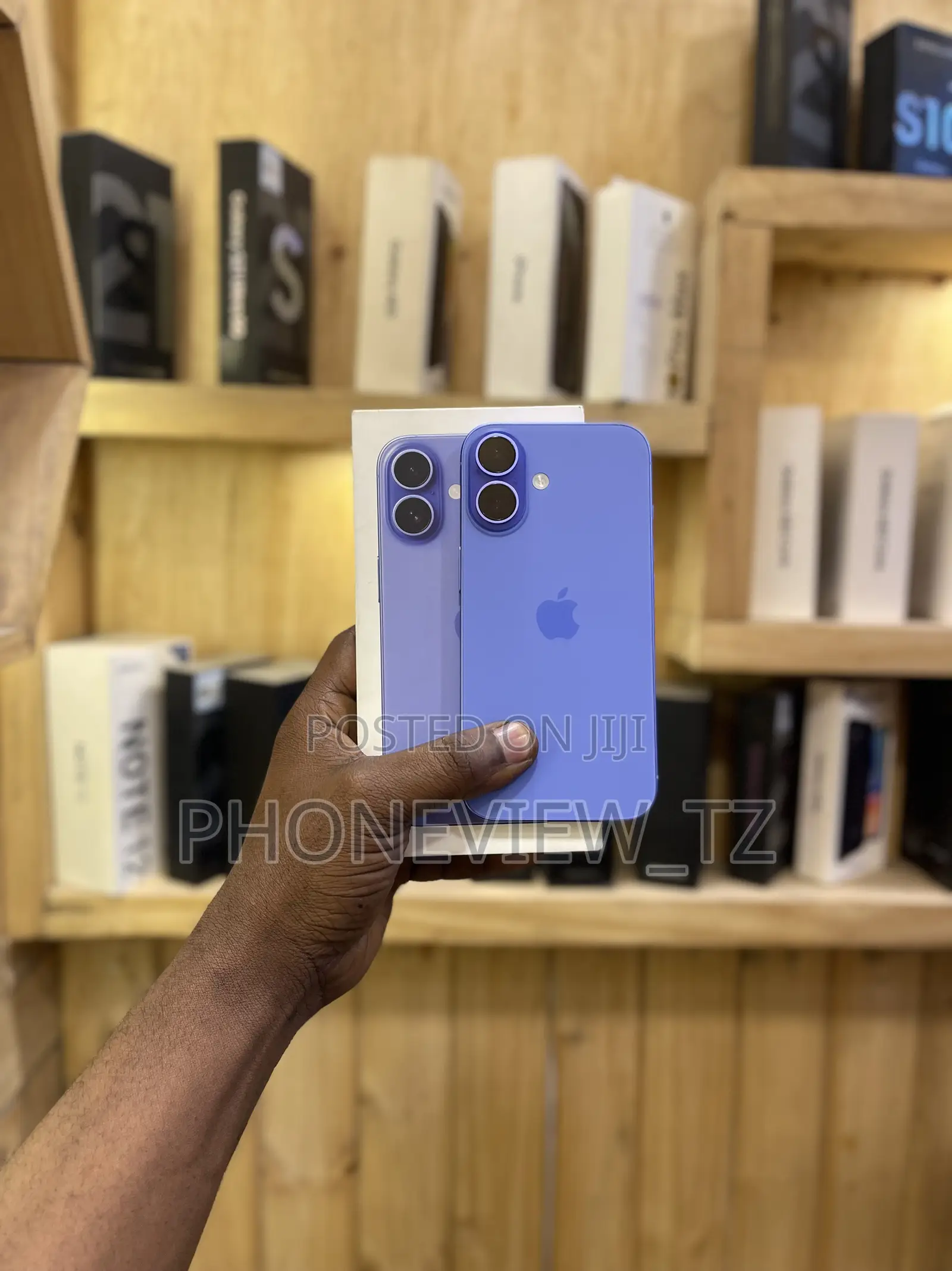 New Apple iPhone 16 128 GB Blue