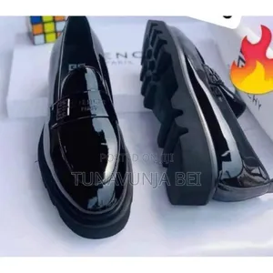 Givernchy Classic Moccains