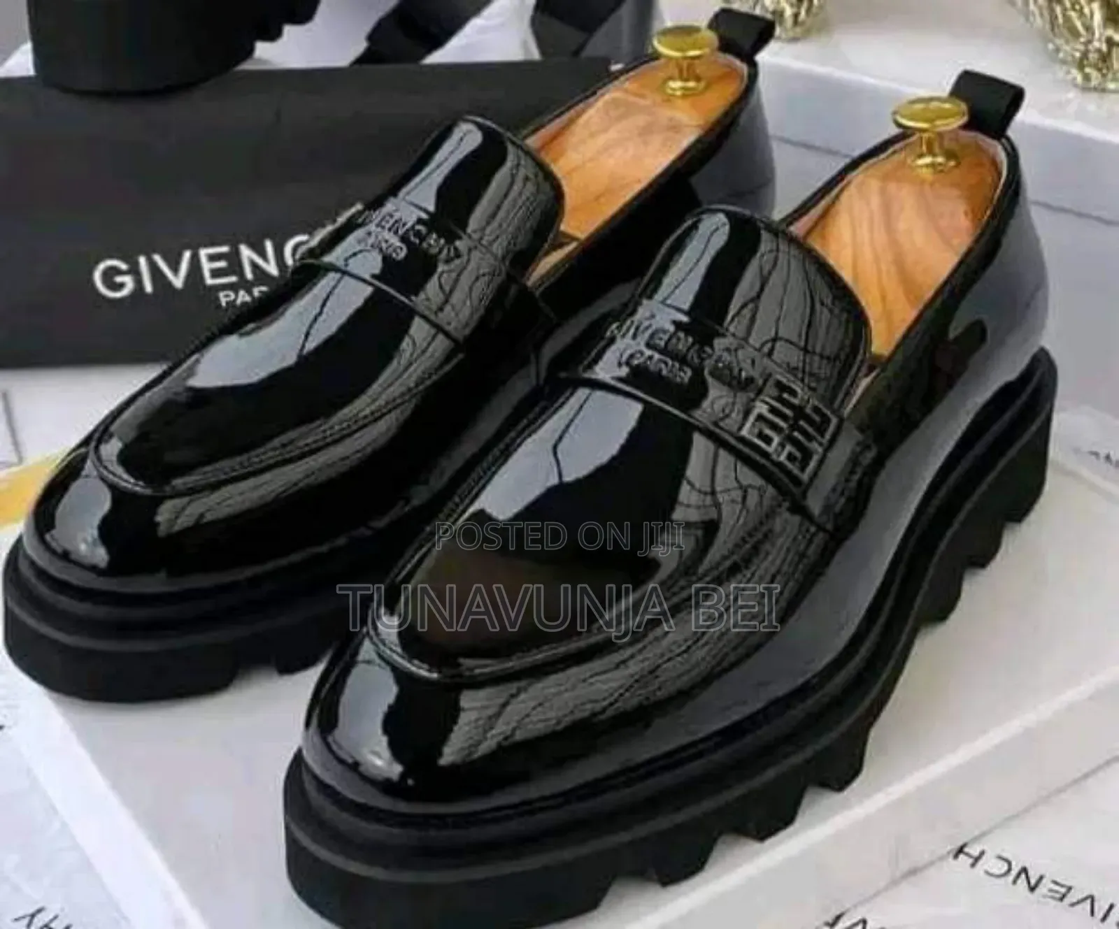 Givernchy Classic Moccains