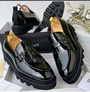 Givernchy Classic Moccains