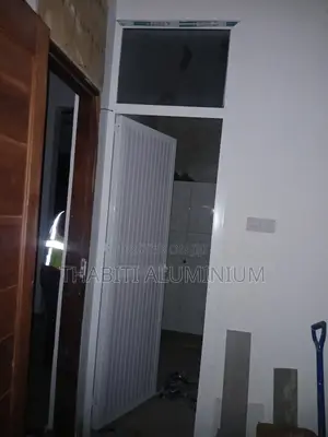 Mafundi Wa Milango Ya Aluminium Dar Es Salam