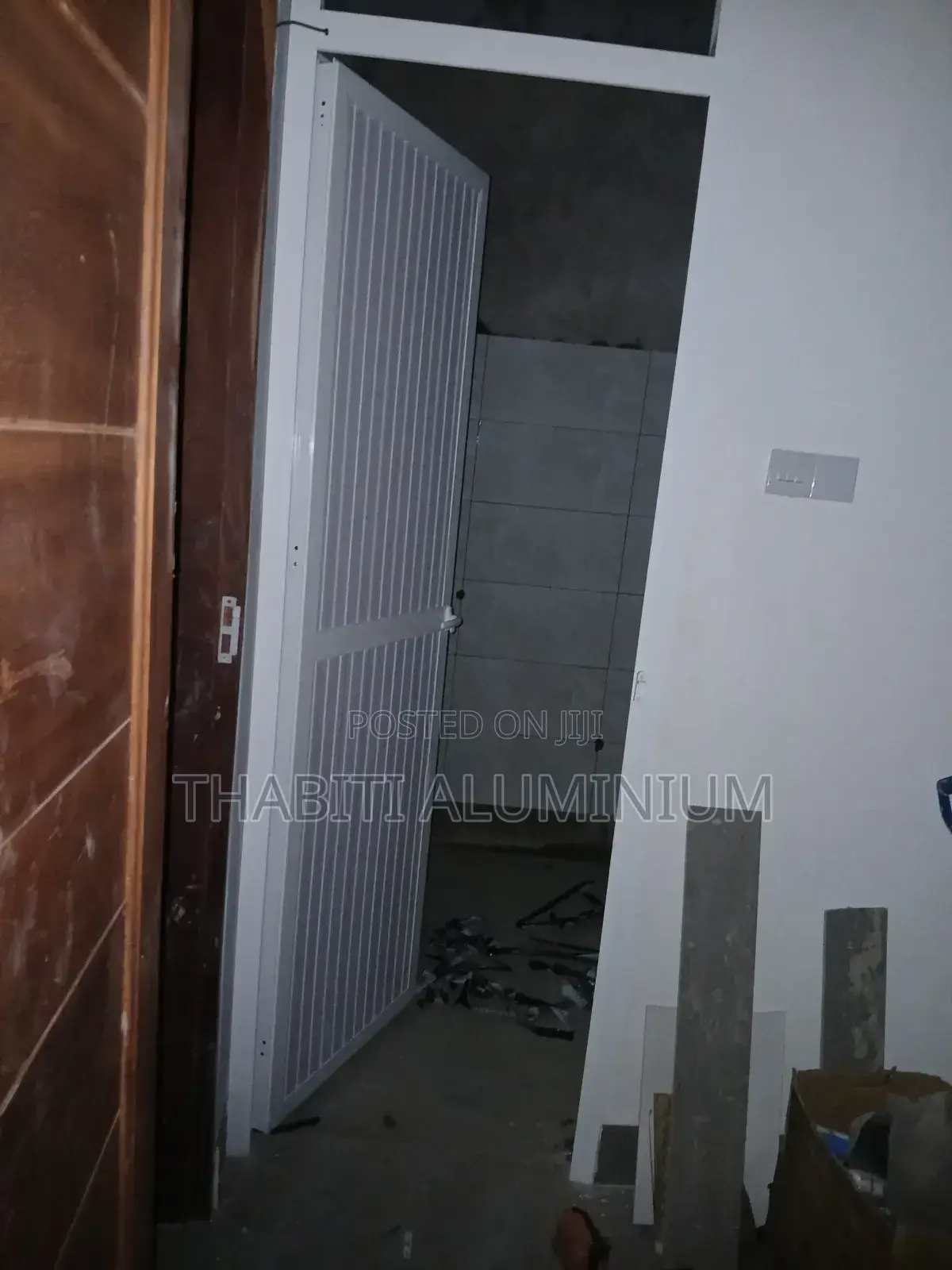 Mafundi Wa Milango Ya Aluminium Dar Es Salam