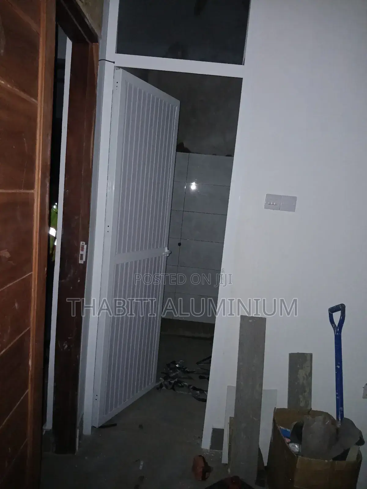 Mafundi Wa Milango Ya Aluminium Dar Es Salam