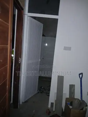 Mafundi Wa Milango Ya Aluminium Dar Es Salam