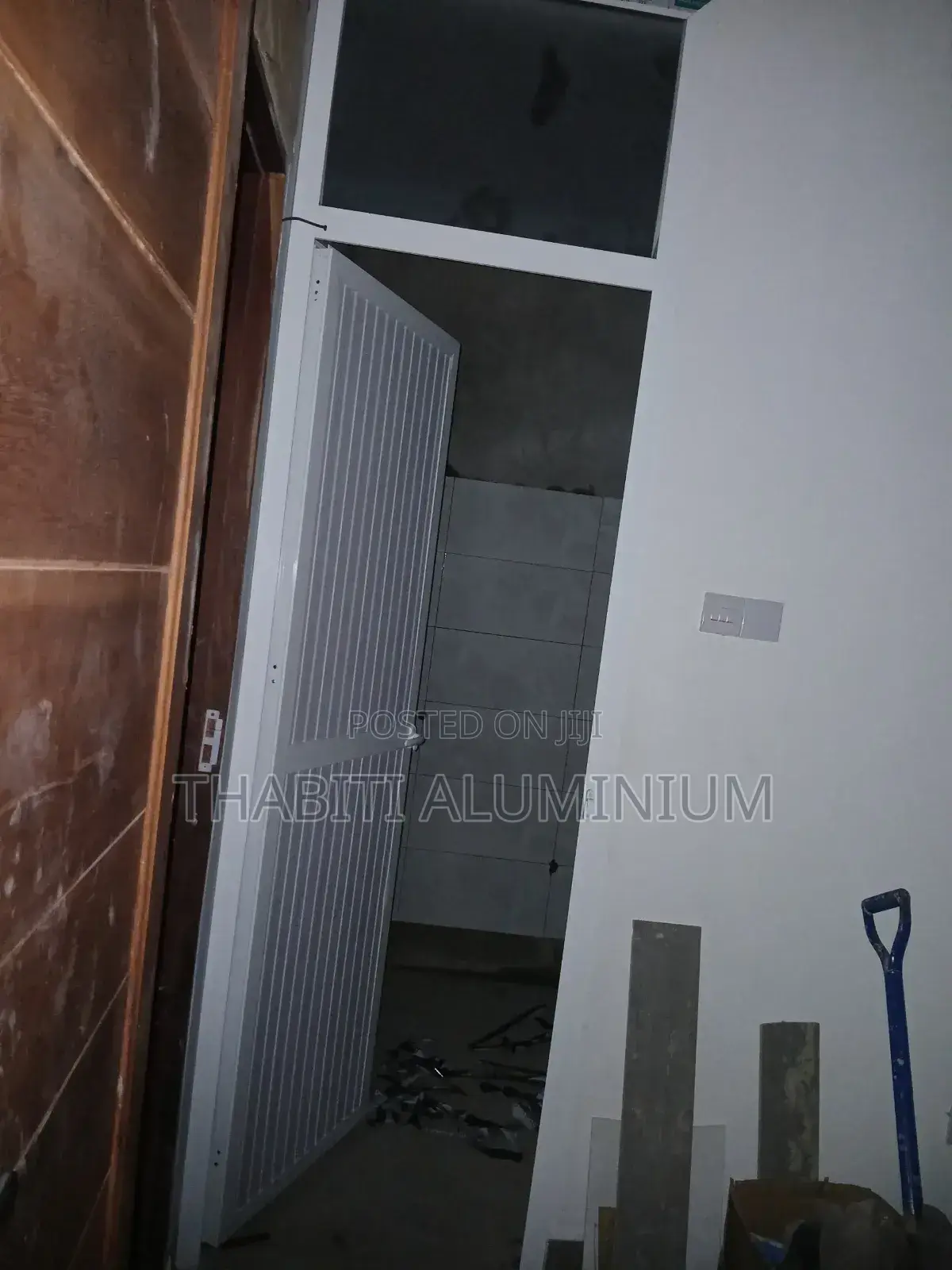 Mafundi Wa Milango Ya Aluminium Dar Es Salam