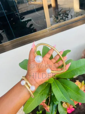 Cheni Set, Hereni, Pete Na Bracelet