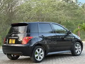 Toyota IST 2003 Black