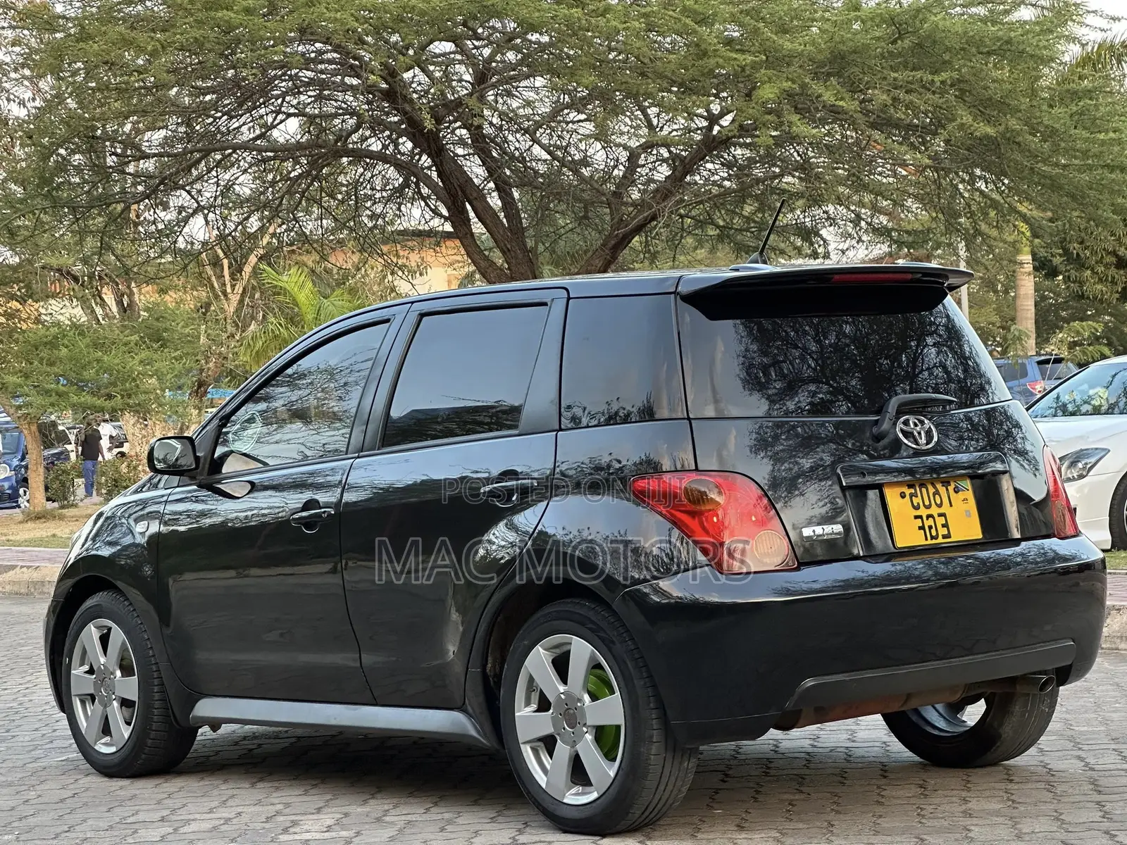 Toyota IST 2003 Black