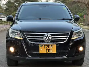 Volkswagen Tiguan 2011 Black