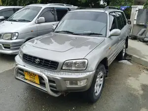 Toyota RAV4 Softtop 4x4 1999 Silver