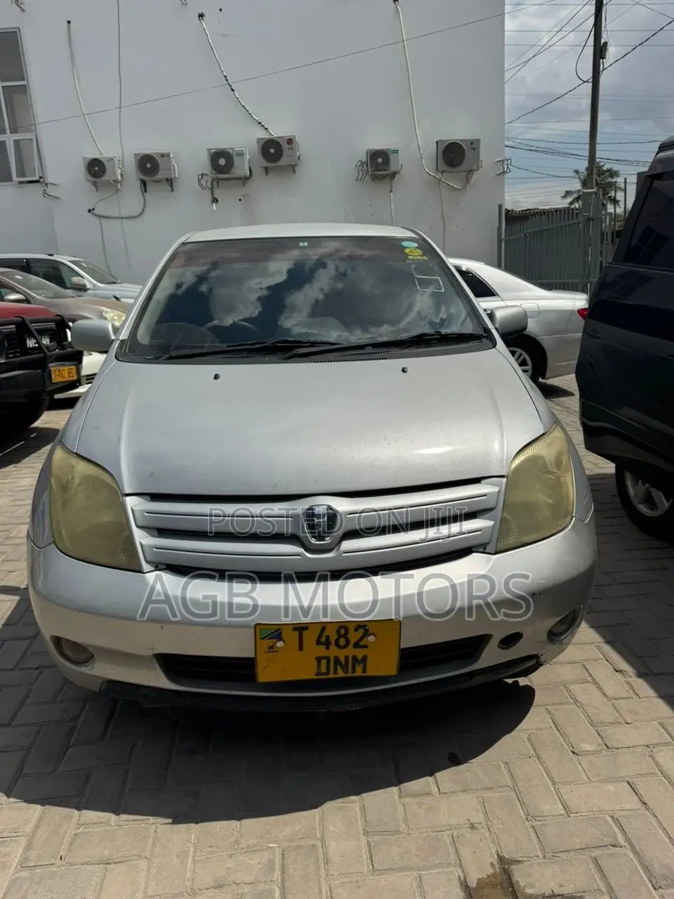 Toyota IST 2003 Silver