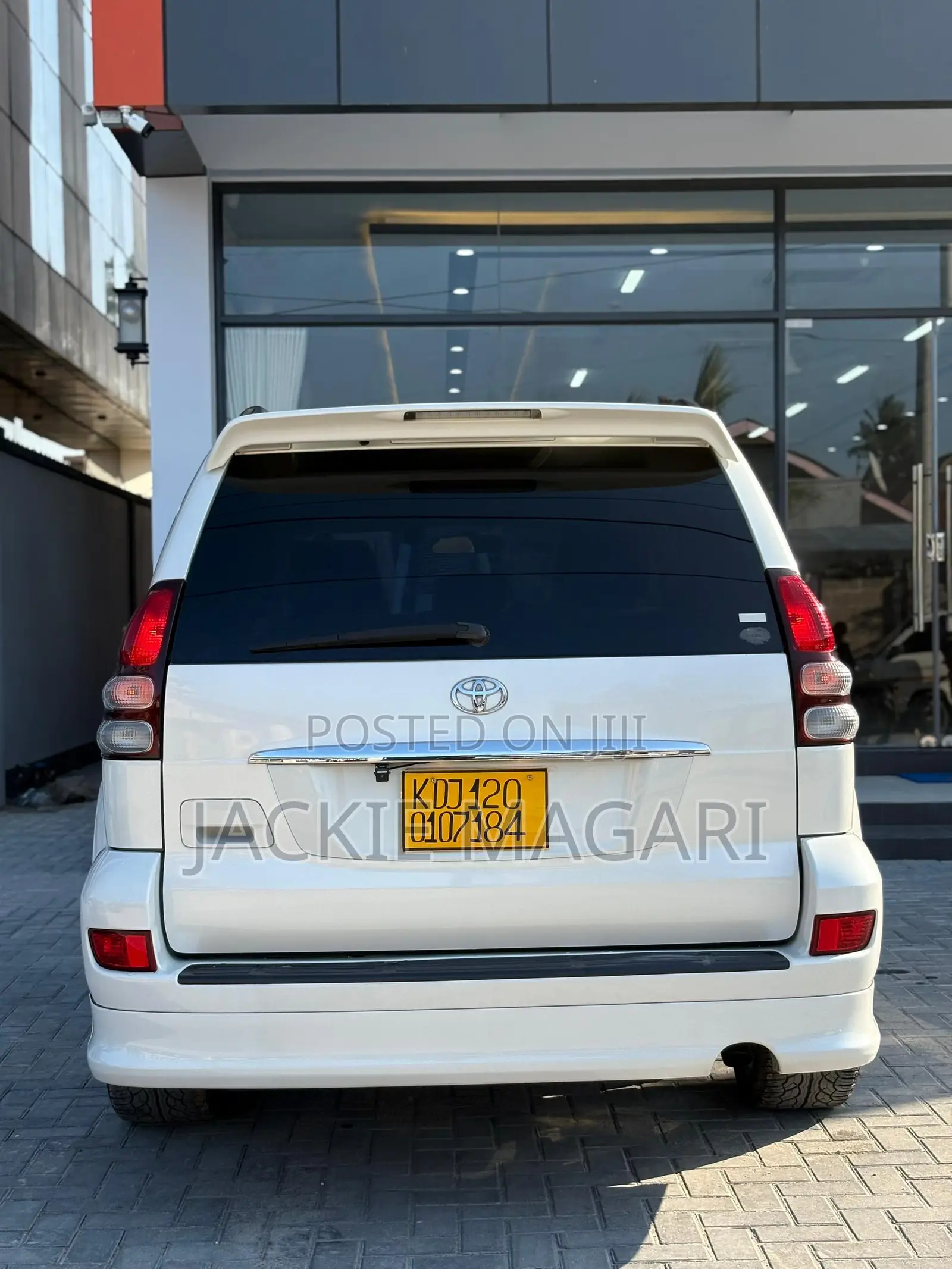 Toyota Land Cruiser Prado 2006 White