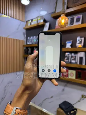New Apple iPhone XR 128 GB Black
