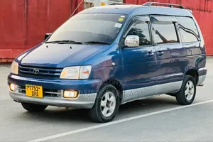 Toyota Noah 2002 Blue