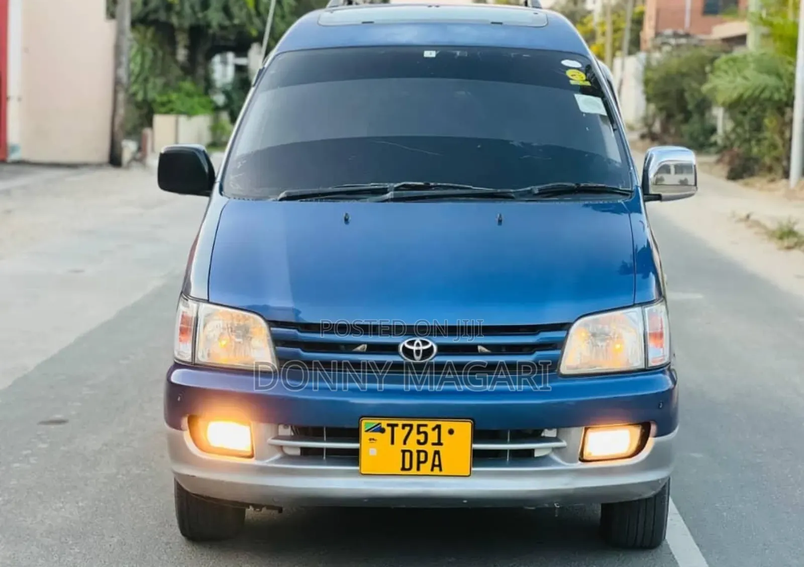 Toyota Noah 2002 Blue