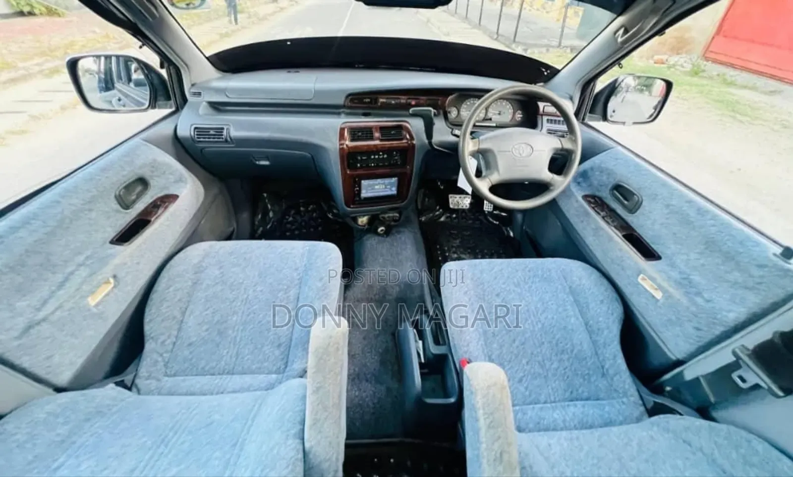 Toyota Noah 2002 Blue